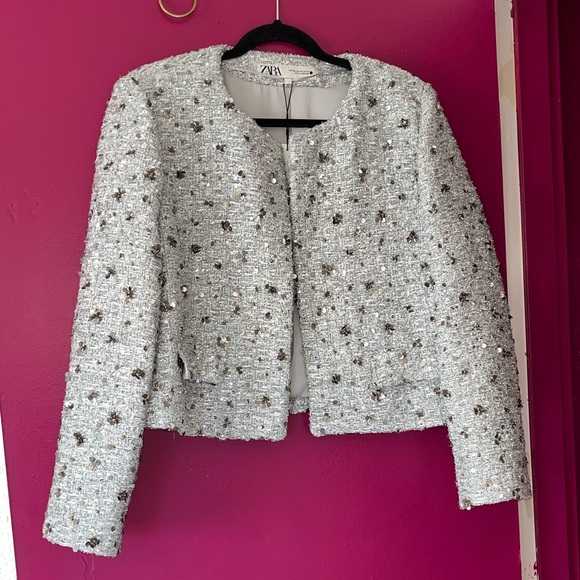 Zara - Picture 1 of 5